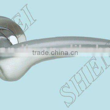 AZ03-354 SN/CP zinc door handle on rose