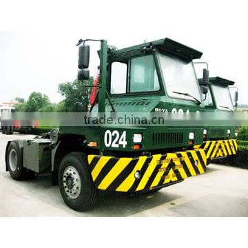 Low Price Sinotruk HOVA 4x2 Port Terminal Tractor Truck for Sale