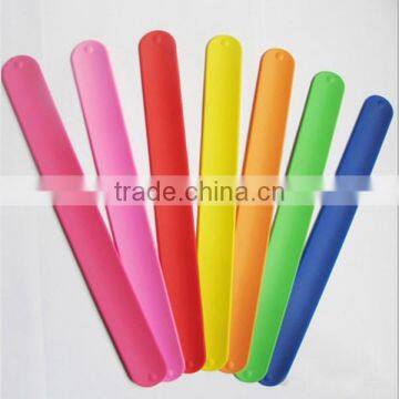 Fashion Silicone Rubber Wrist Snap Slap Bracelet With Custom Logo Cheap Price photo-3