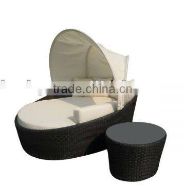 rattan daybed