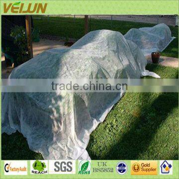 Nonwoven frost protection for plants