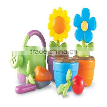 Hot Wholesale Cheap Kids Educatinal Toy Set Garden Plastic Kids Watering Can