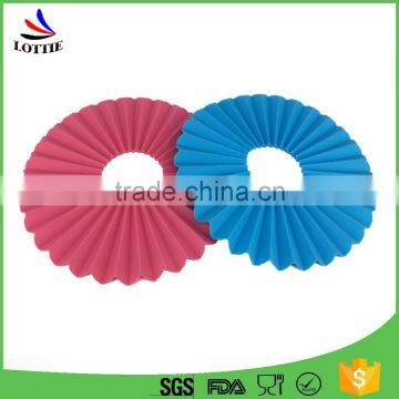 FDA grade wave pattern heat insulation pad meal mat hollow circular silica gel pad