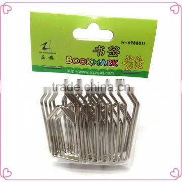 Big silver color arrow shape metal wire paper clips