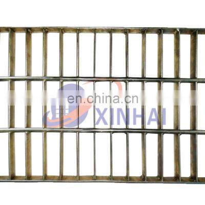 Outdoor Hot Dip Galvanized Steel Grating Fencing Trellis & Gates