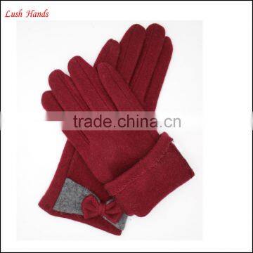 Lady's winter warm red micro velvet gloves with bow