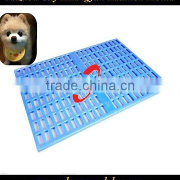 Plastic mat mould for pet cage