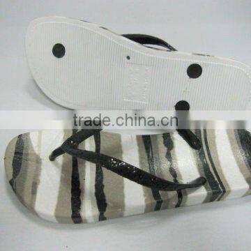 Nice water printed pvc slippers