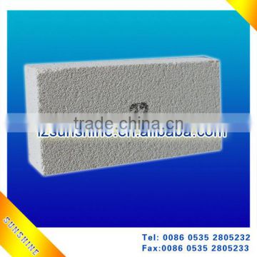 Light weight insulating fire brick