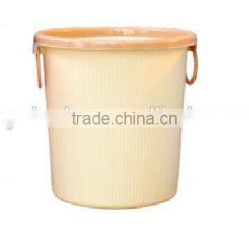 Bathroom Plastic Trash Can photo-2