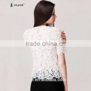Latest Summer Loose Casual White Fashion Crochet Lace Blouse for Middle Aged Women photo-3