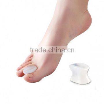 foot care soft toe separator with silicone gel