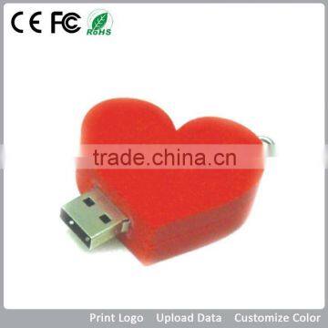 Customized heart shaped PVC USB Flash Drive as new year giveaway