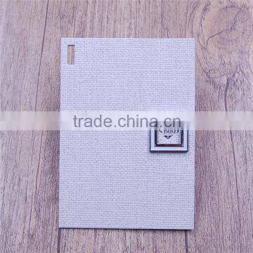 New design white luxury embossed price hang tag with metal logo