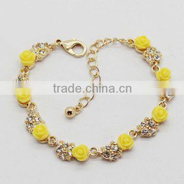 Latest design gold plated rhinestone rose flower charm bracelet