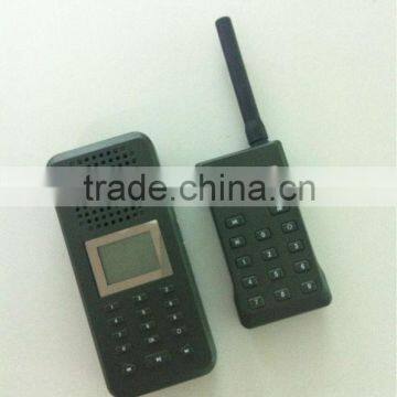 Electronic bird caller for hunting with remote control