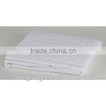 Waterproof hospital mattress protector