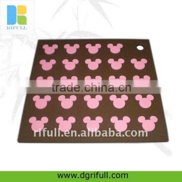 High quality durable silicone kitchen table pad