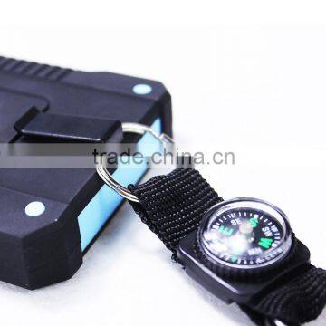 Hot Seller 10000mah Waterproof Solar Battery Charger for Mobile Phone photo-5