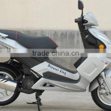 Hot Selling High Quality Beautiful Design 150cc Gas Scooter photo-2