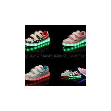 Colorful USB Charging Kids LED Shoes Fashion Low Upper Childrens Luminous Sneakers Wholesale LED Shoes