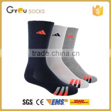 Wholesale MOQ 500 pieces custom made cotton running basketball dri fit socks