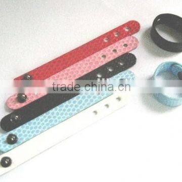 Stylish Simple Pacifier Nail Leather Strap Ring for Wearing on Finger photo-4