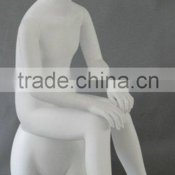 China cute sitting mannequin enfant