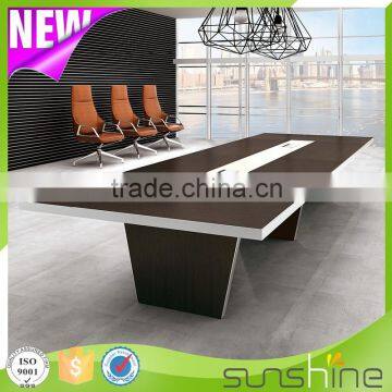 2016 Latest Design High Quality Office Furniture 10 Person Long Meeting Table Luxury Conference Table With Aluminum Edge-banding                        
                                                                                Supplier's Choice