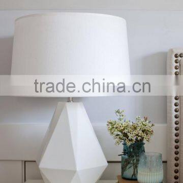 0605-2 Geometric Simple white ceramic table lamp Forecasting the Hottest Trends in Home Decoration 2016 new collection