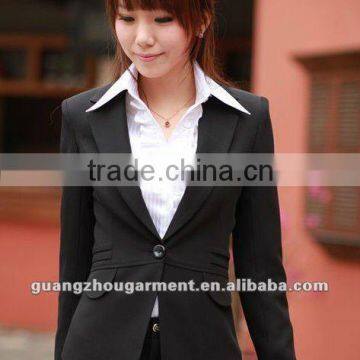 Simple Singer-button Plain Black Suit