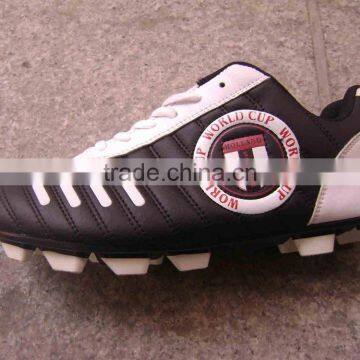 Fashion Stylish Club Football Soccer Shoes for Men Women Children Sport on the Grass for World Cup photo-2