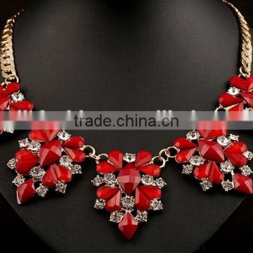 fancy design US latest women acrylic crystal necklace