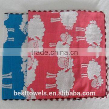 2015 New Design Wholesale Customized Chenille Towel