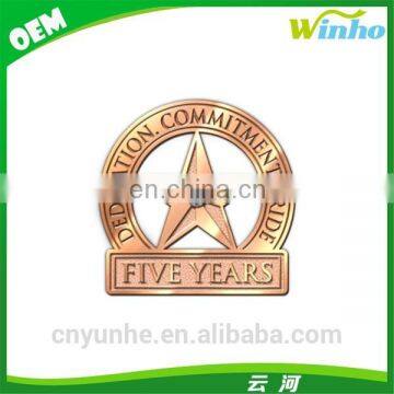Winho golden star badge with diamand