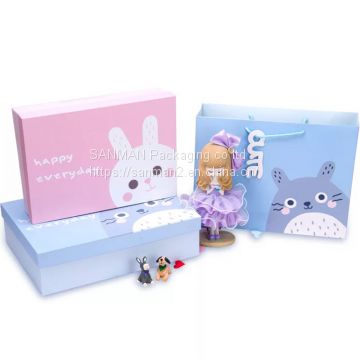 Cute pink paper gift box with lid