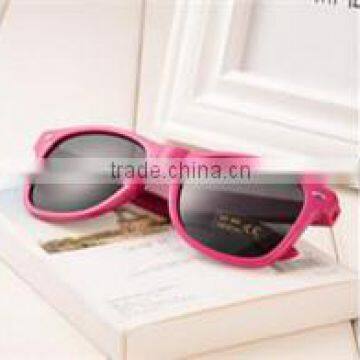 Cheap Classic Promotional Wholesale China Sungalsses photo-2