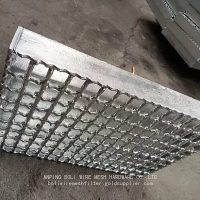 BOLI -Stainles steel Floor Steel Grating China GOLD Suppliers Dustproof Feature Upper and Lower Clip Steel Grating Used for Showcase Ground