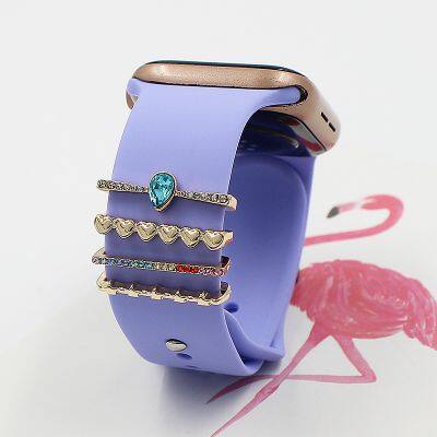 Nouveaux accessoires et pièces de décoration pour montres, charmes, boucles, bagues pour la bande en silicone de l'Apple IWatch SE 6 7 8 49mm 45mm 41mm