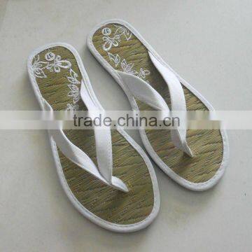 woman embroidery outdoor straw sandals