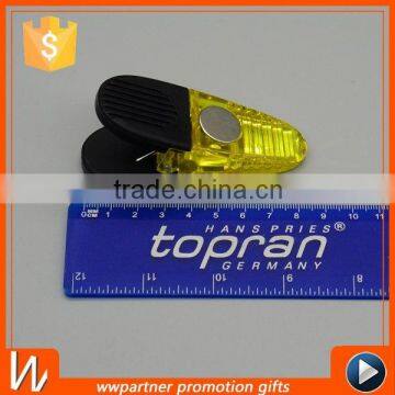 Oval Small Rubber Grip Magnet Clip photo-3