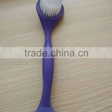 Short handle plastic bath brush