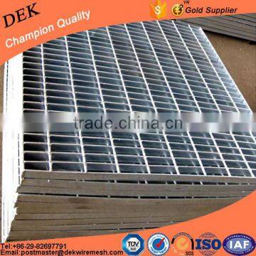 Wholesale 4X4 welded metal grid panels used steel grating