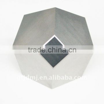 Tungsten carbide anvil with mirror surface for synthetic diamonds