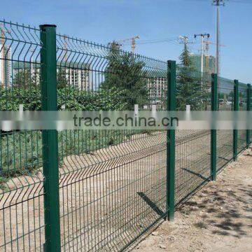 wire mesh fence