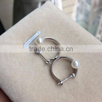 5.5-6 mm Akoya pearl earring