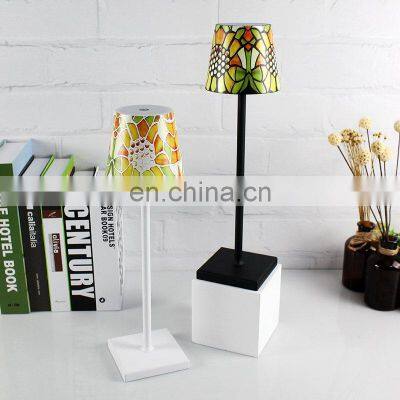 2020 Factory Price Wholesale Contemporary Flower Lamp Hotel Bedside Decor Tiffany Table Lamp photo-4