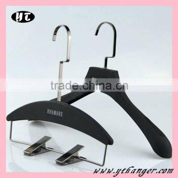 Fashion High End Plastic Hanger Anti-slip Rubber Hanger for Clothes photo-2