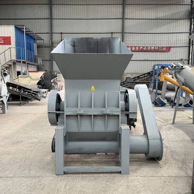 Fabricante de trituradoras de plástico Trituradora de botellas de plástico tipo 600 Máquina de polvo con marco de plástico negro photo-3