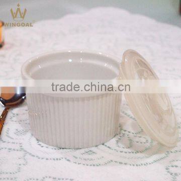 Ceramic and porcelain ramekin with lid